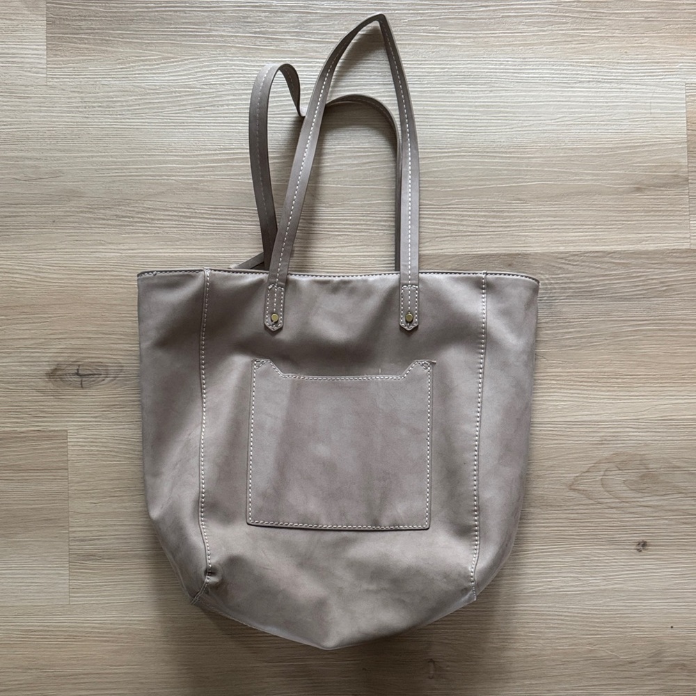 Universal Thread Tote - image 1